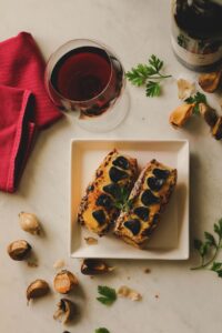 黒にんにくのガーリックトースト